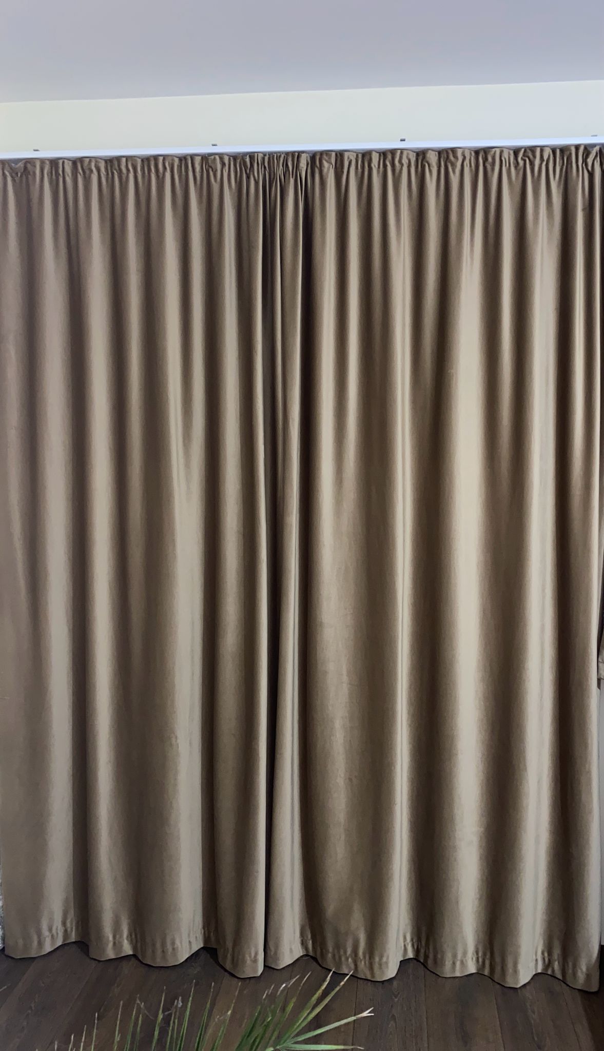 Draperie catifea maro, blackout - imagine 4